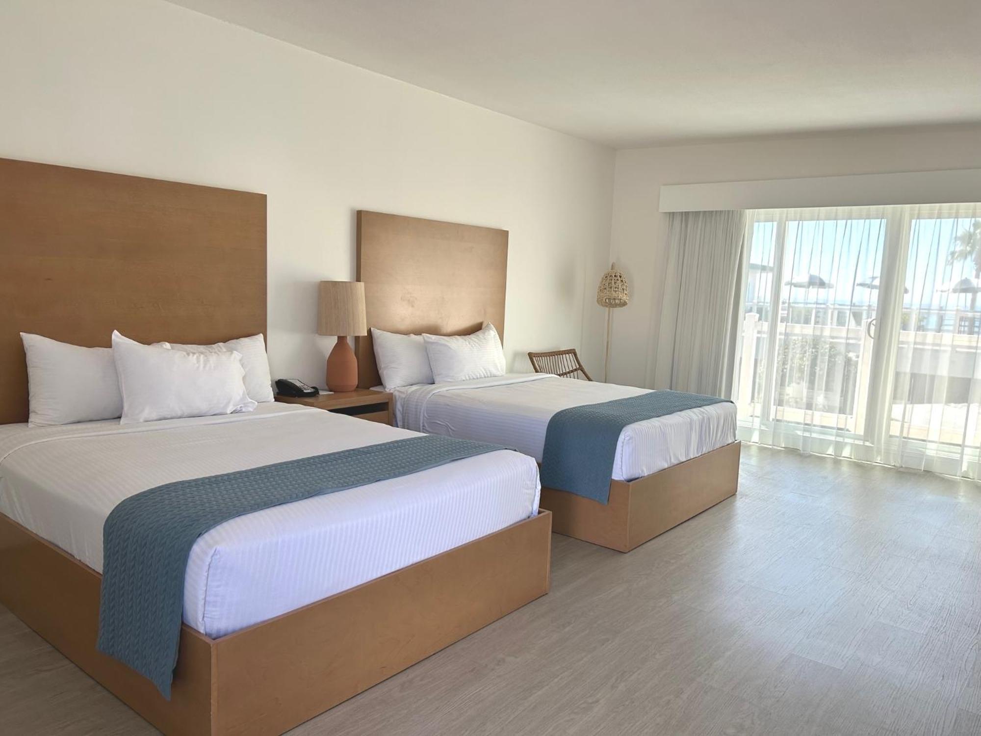 Capri Laguna On The Beach - A Boutique Hotel Лагуна Бийч Екстериор снимка