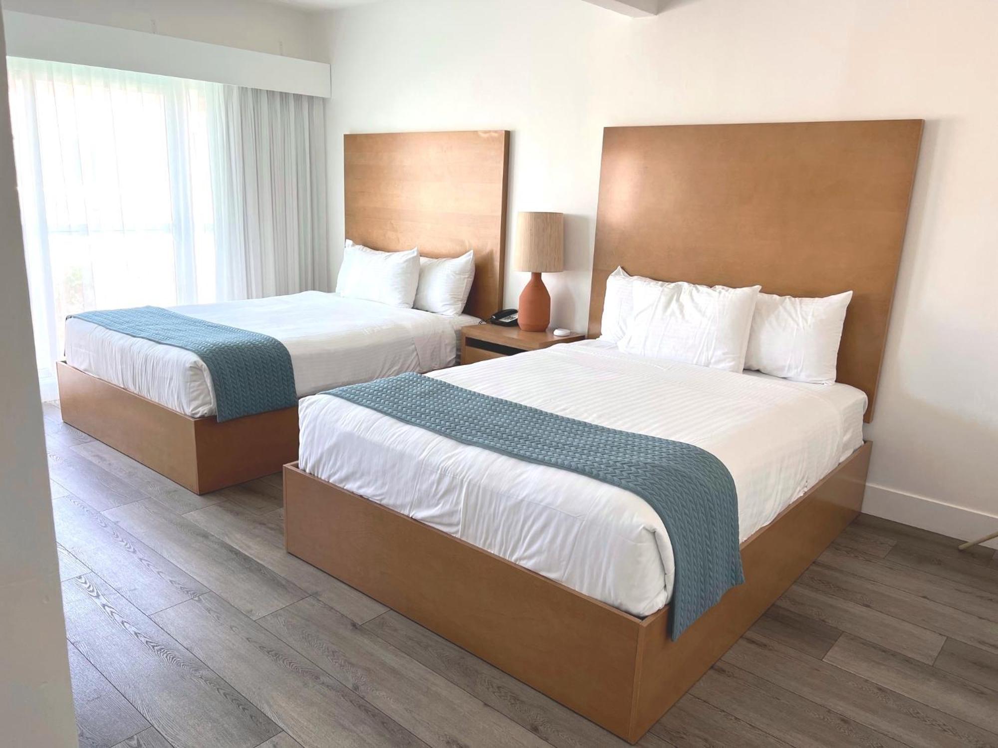 Capri Laguna On The Beach - A Boutique Hotel Лагуна Бийч Екстериор снимка
