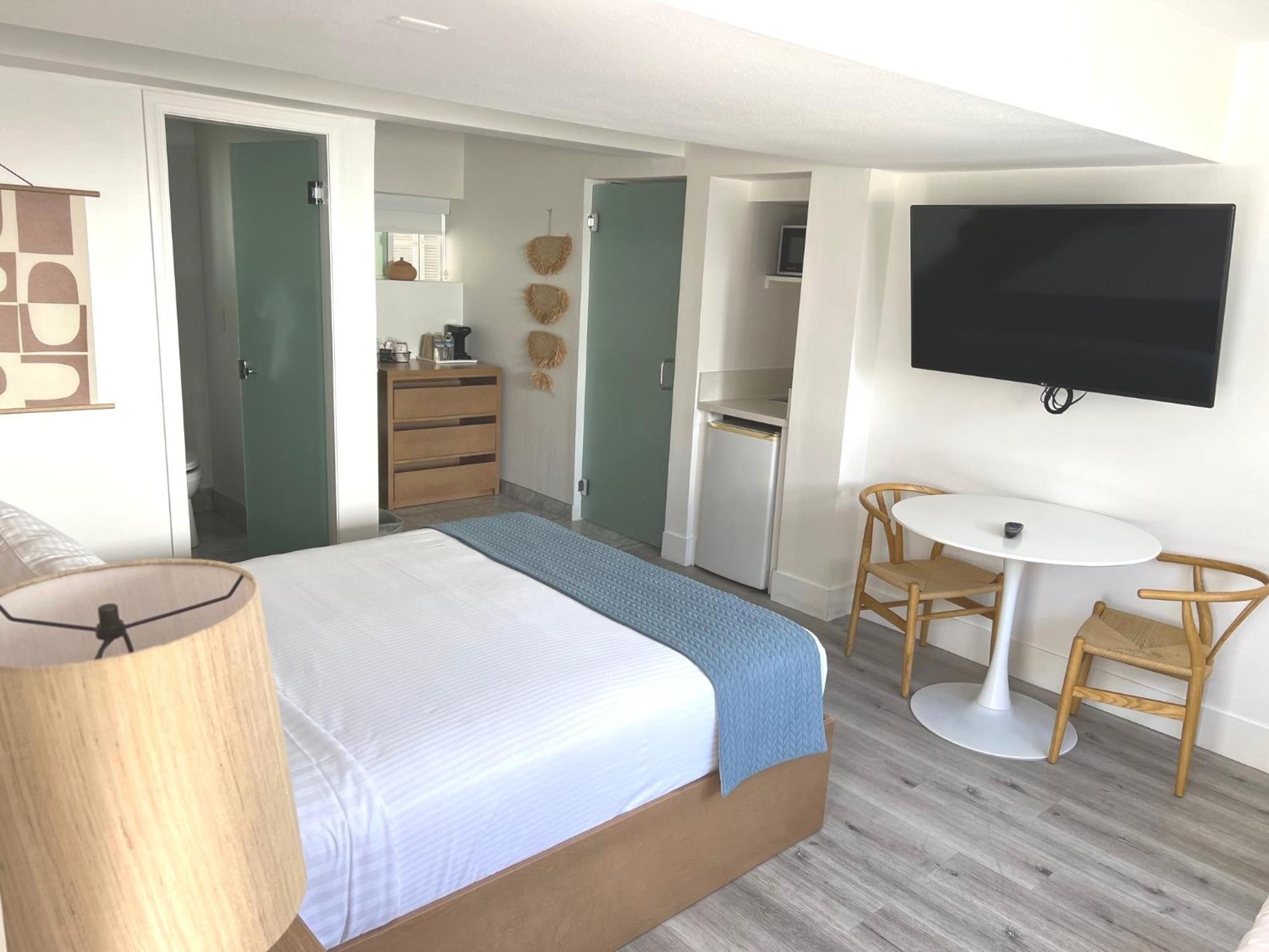 Capri Laguna On The Beach - A Boutique Hotel Лагуна Бийч Екстериор снимка