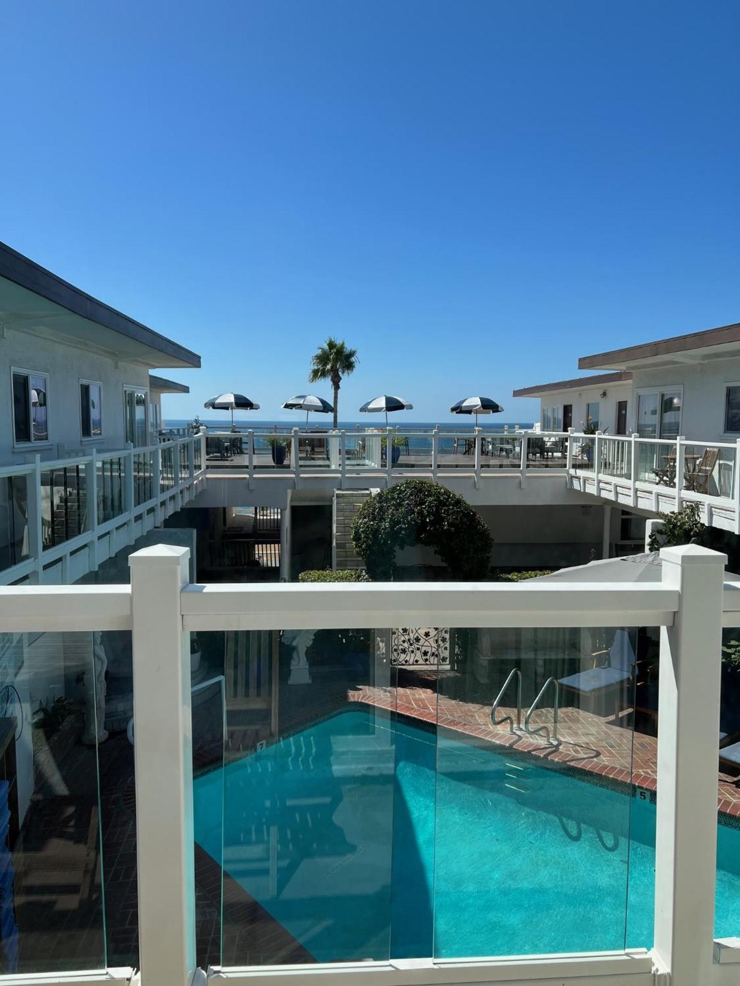 Capri Laguna On The Beach - A Boutique Hotel Лагуна Бийч Екстериор снимка