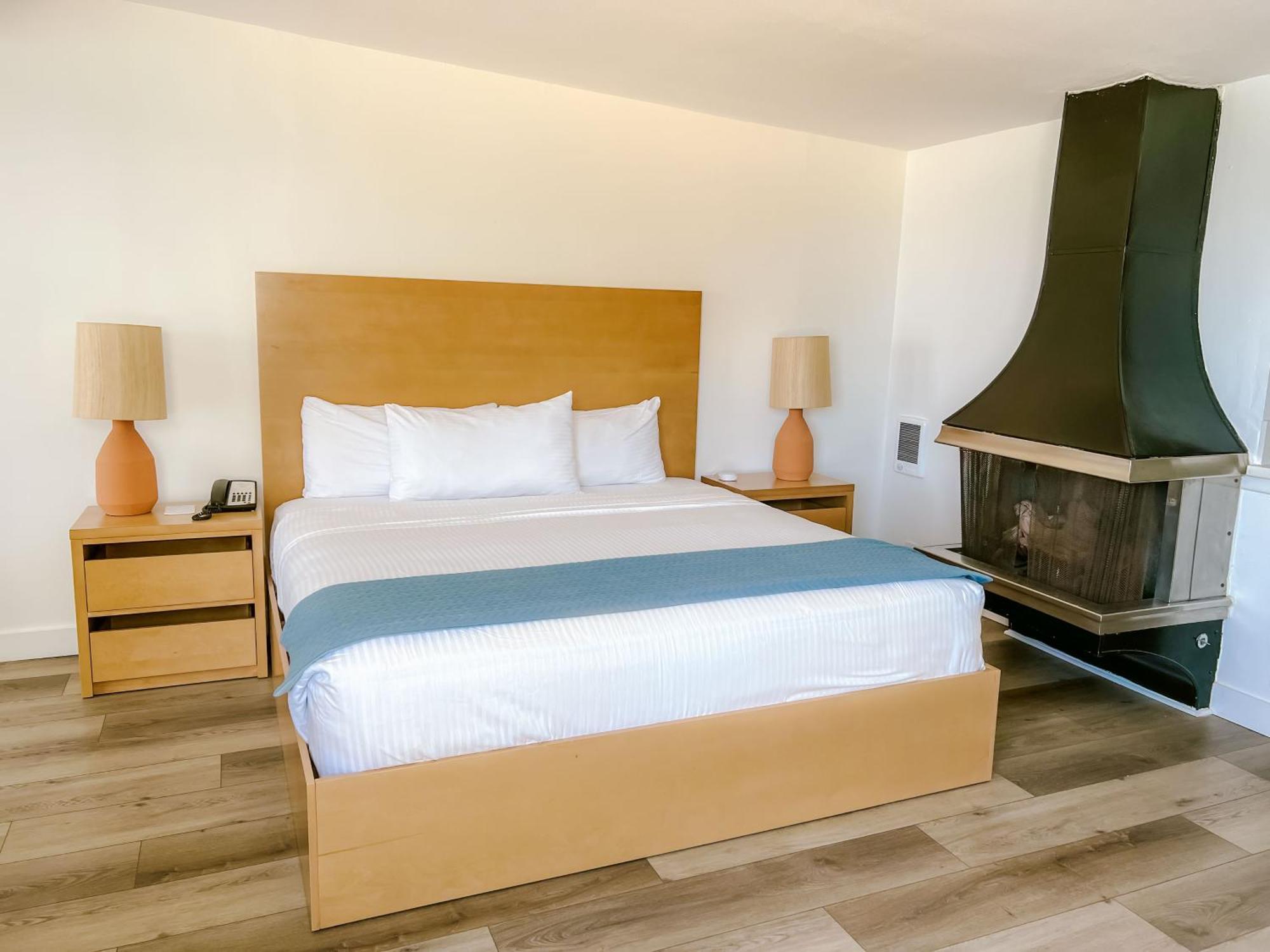 Capri Laguna On The Beach - A Boutique Hotel Лагуна Бийч Екстериор снимка
