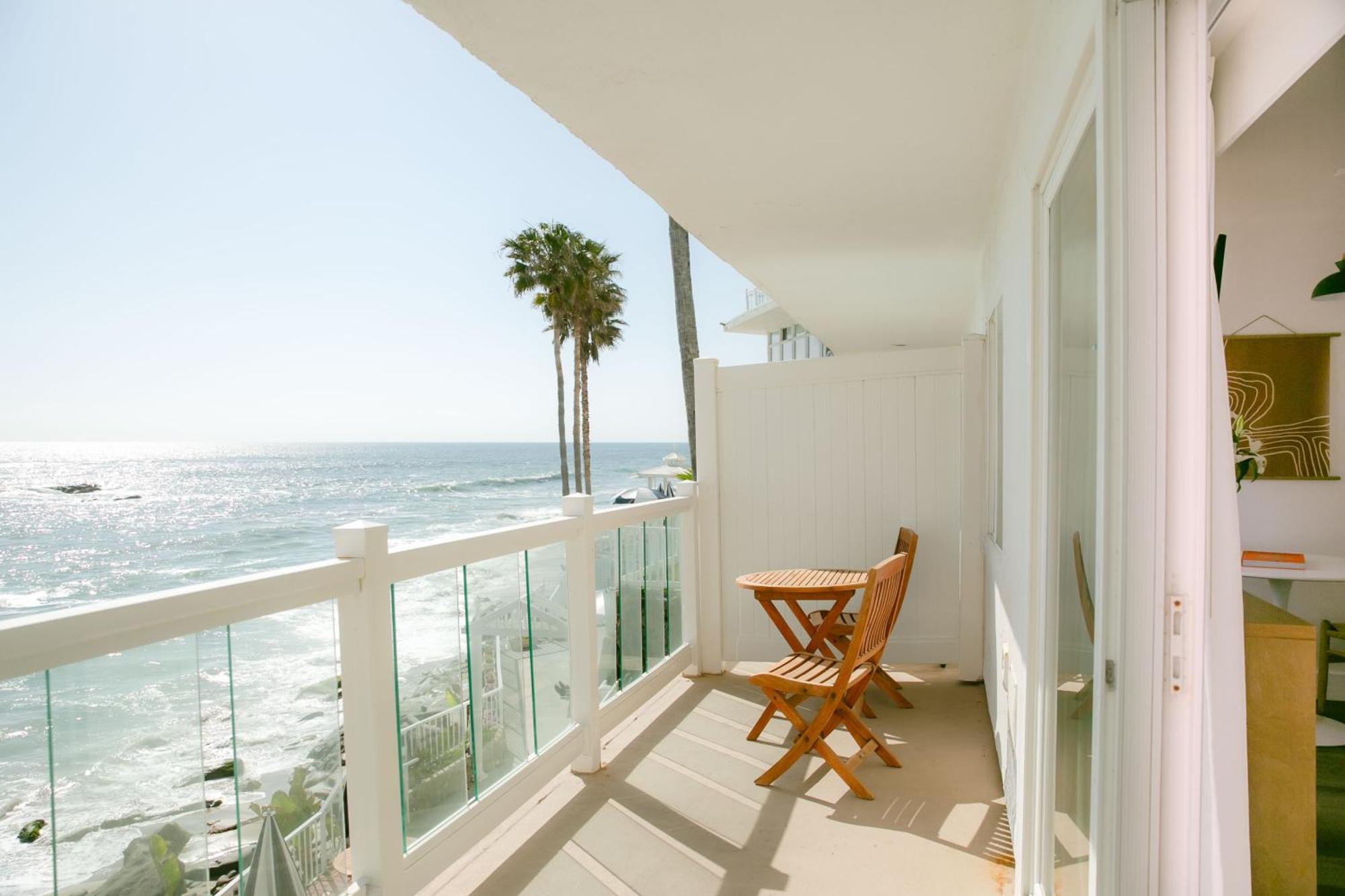 Capri Laguna On The Beach - A Boutique Hotel Лагуна Бийч Екстериор снимка