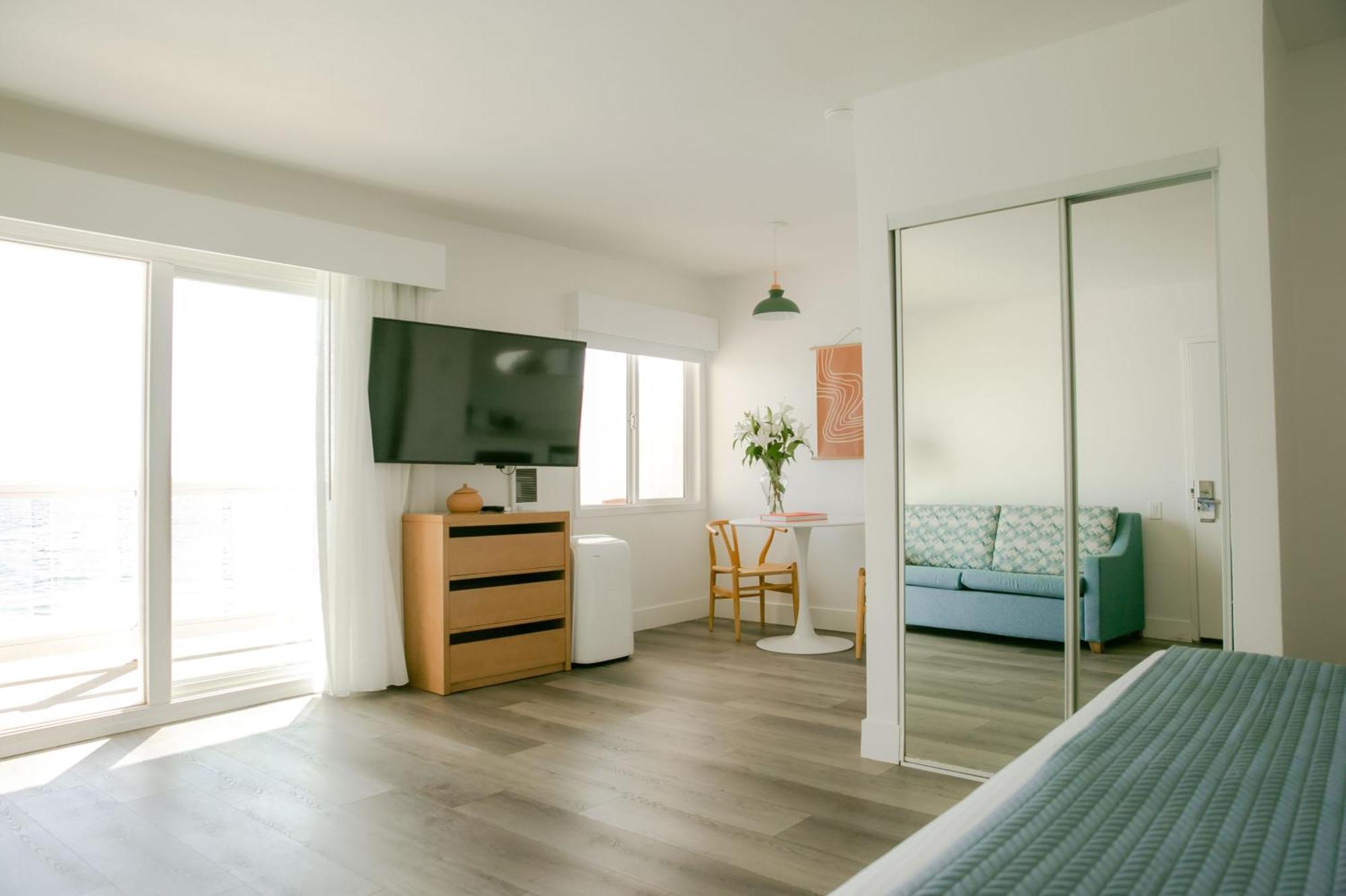 Capri Laguna On The Beach - A Boutique Hotel Лагуна Бийч Екстериор снимка